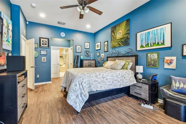 $522,500 | 1939 Heartland Circle, Valrico, FL 33594