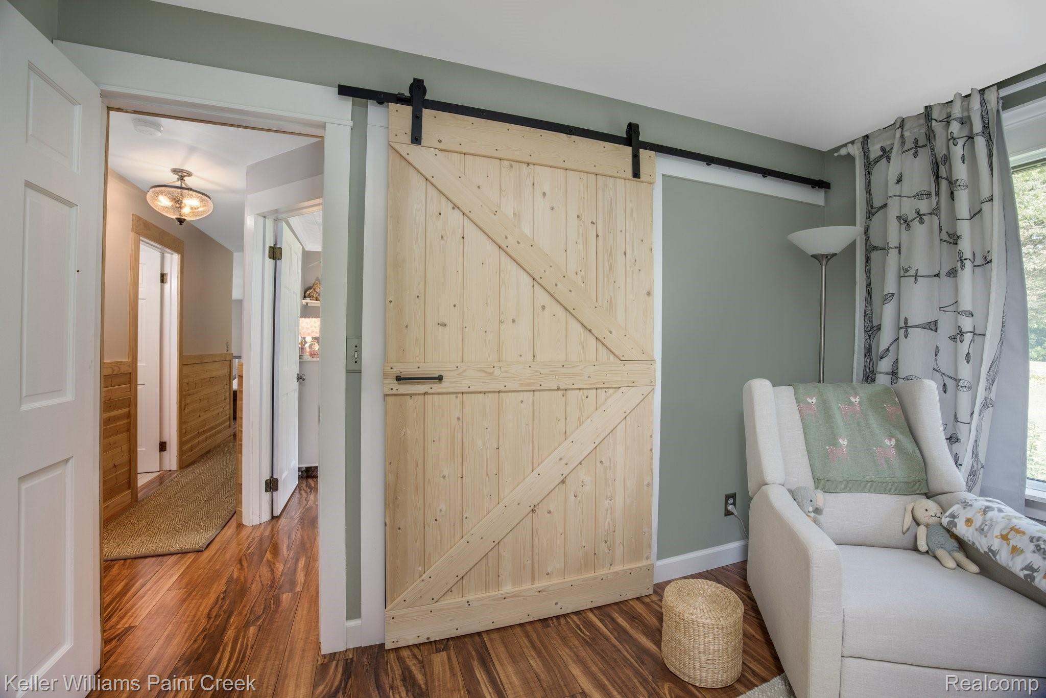 1400 Hemingway Road Lake Orion, MI 48360 - Photo 18 of 42 34-web-or-mls-1400 Hemingway Road033.jpg