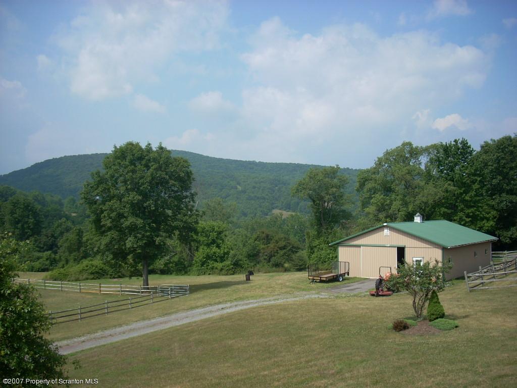 108 Lithia Valley Road Factoryville, PA 18419 - Photo 3 of 18 Gallery Image 3