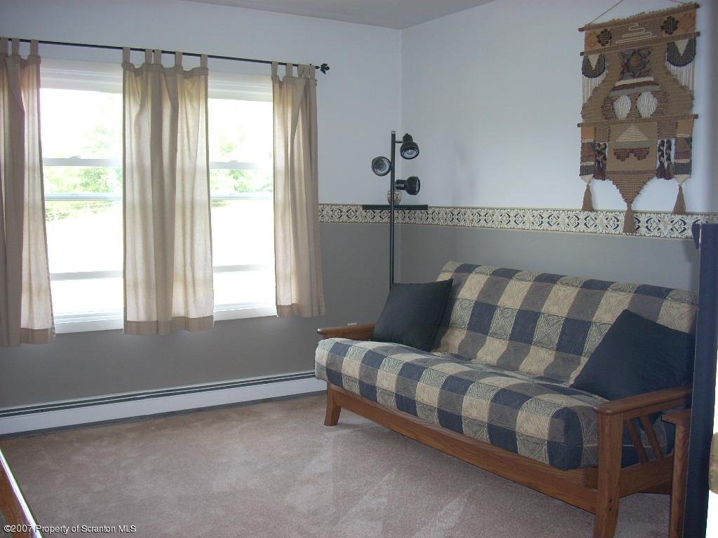 108 Lithia Valley Road Factoryville, PA 18419 - Photo 8 of 18 Gallery Image 8
