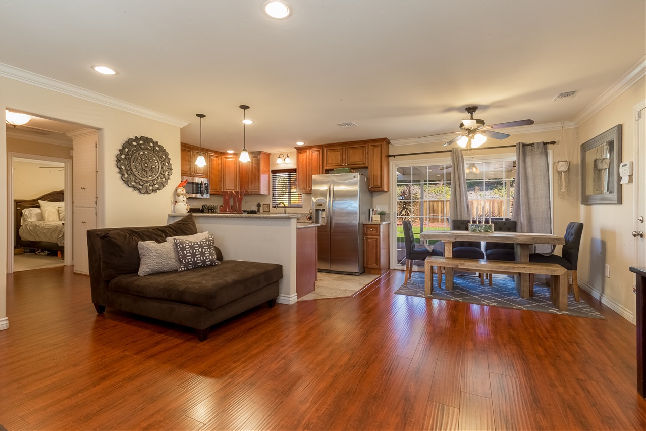831 Broadview Street Spring Valley, CA 91977 - Photo 5 of 24 Gallery Image 5