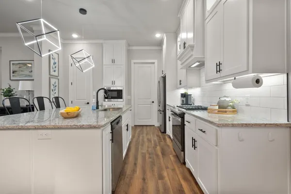 $370,000 | 7805 52nd Street, Lubbock, TX 79407