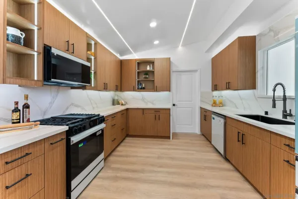 $1,649,000 | 2729 Gobat Avenue, San Diego, CA 92122