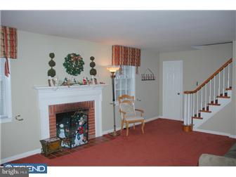 488 Thatcher Road Springfield, PA 19064 - Photo 5 of 11 Living Room