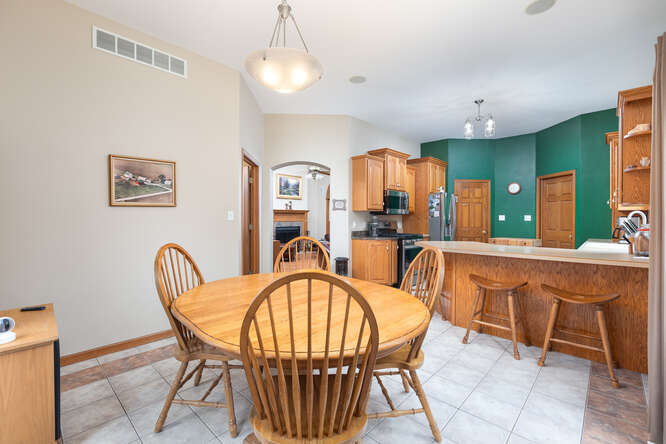 2658 East 1559th Road Ottawa, IL 61350 - Photo 28 of 53 a dining room with furniture and window view