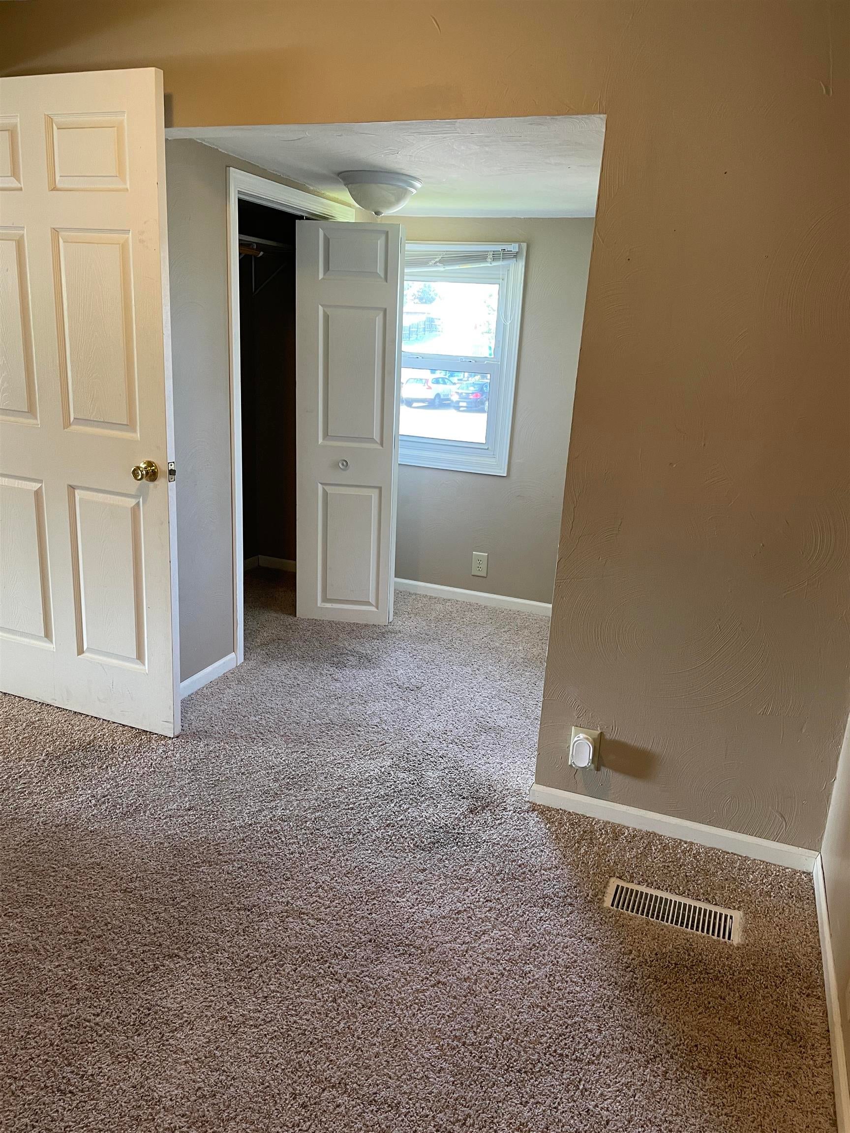 2492 Radford Road Dubuque, IA 52002 - Photo 9 of 18 Gallery Image 9