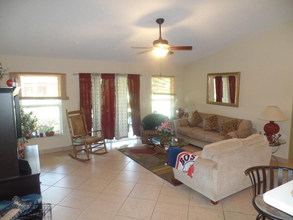 4366 Southwest Appleseed Road Port St. Lucie, FL 34953 - Photo 3 of 9 SAM_0884