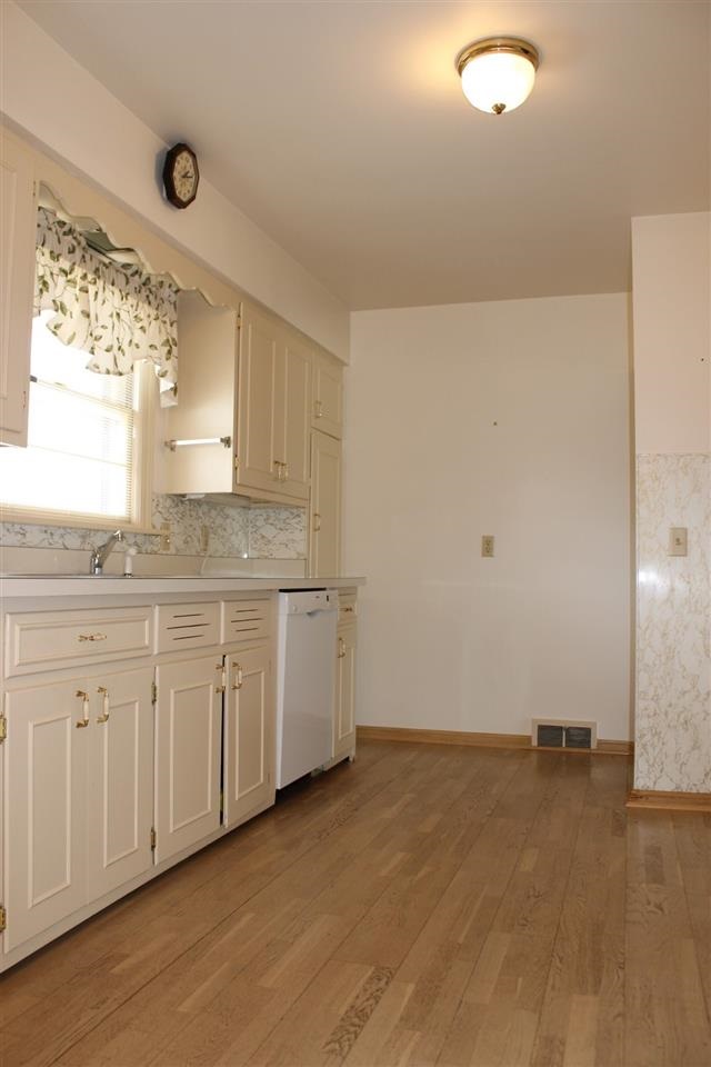 6911 Newburgh Road Evansville, IN 47715 - Photo 9 of 26 Gallery Image 9