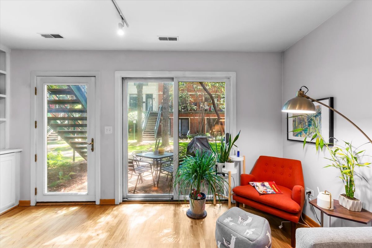 1812 South Federal Street, Unit 4 Chicago, IL 60616 - Photo 7 of 26