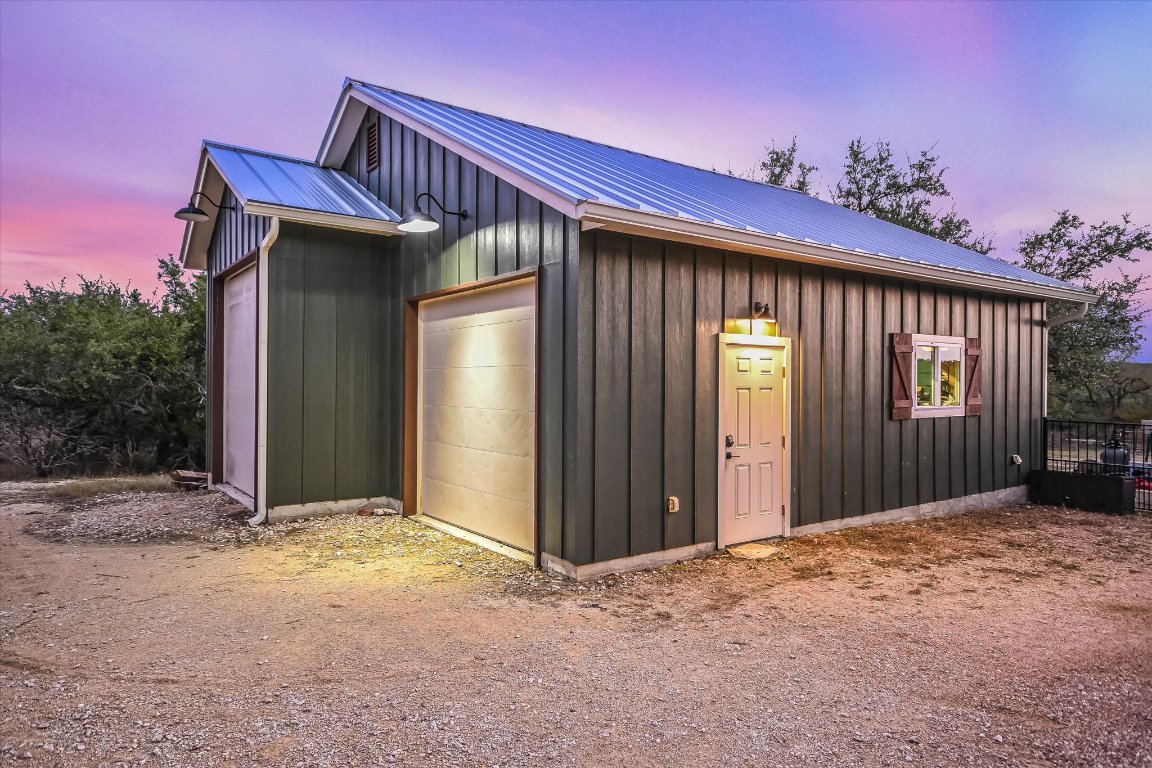 8305 Ozark Drive San Marcos, TX 78666 - Photo 26 of 34 a view of entryway