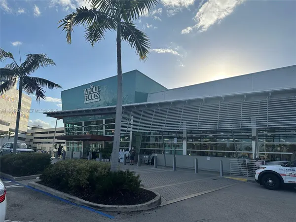 $120,000 | 12590 Northeast 16th Avenue, Unit 509, North Miami, FL 33161