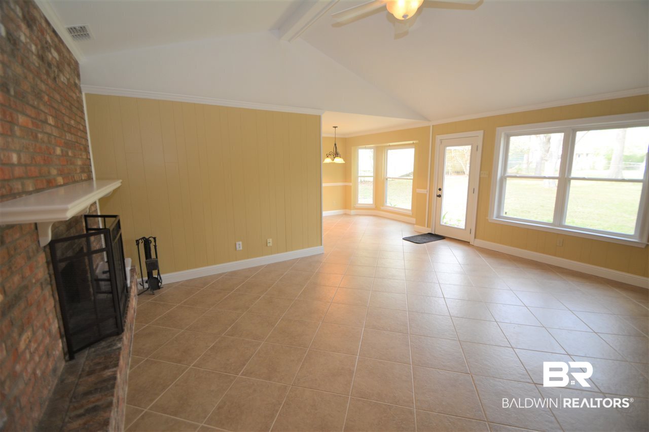 7374 North Christine Circle Mobile, AL 36619 - Photo 13 of 39