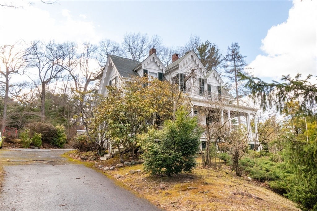 140 Pleasant Street Newton, MA 02459 - Photo 2 of 22