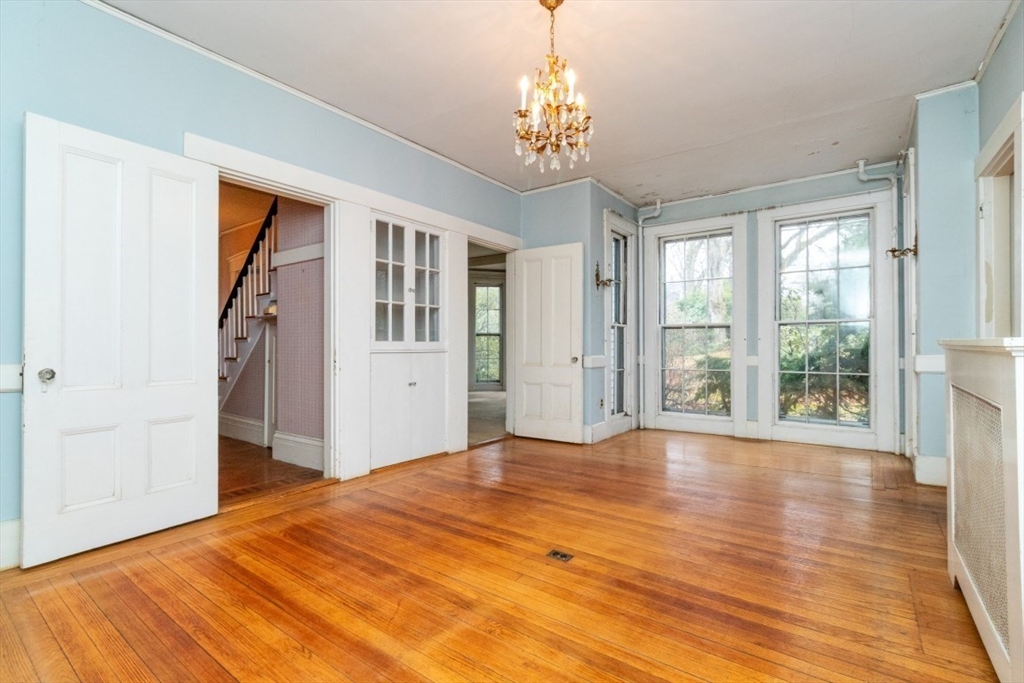 140 Pleasant Street Newton, MA 02459 - Photo 8 of 22