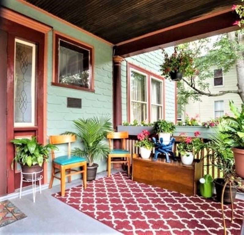 76 Florida Street Springfield, MA 01109 - Photo 2 of 42 Gallery Image 2