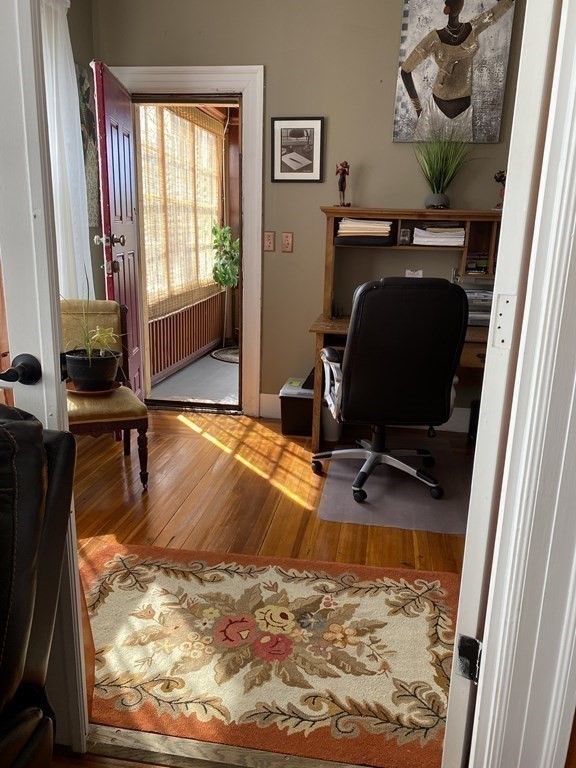 76 Florida Street Springfield, MA 01109 - Photo 8 of 42 Gallery Image 8