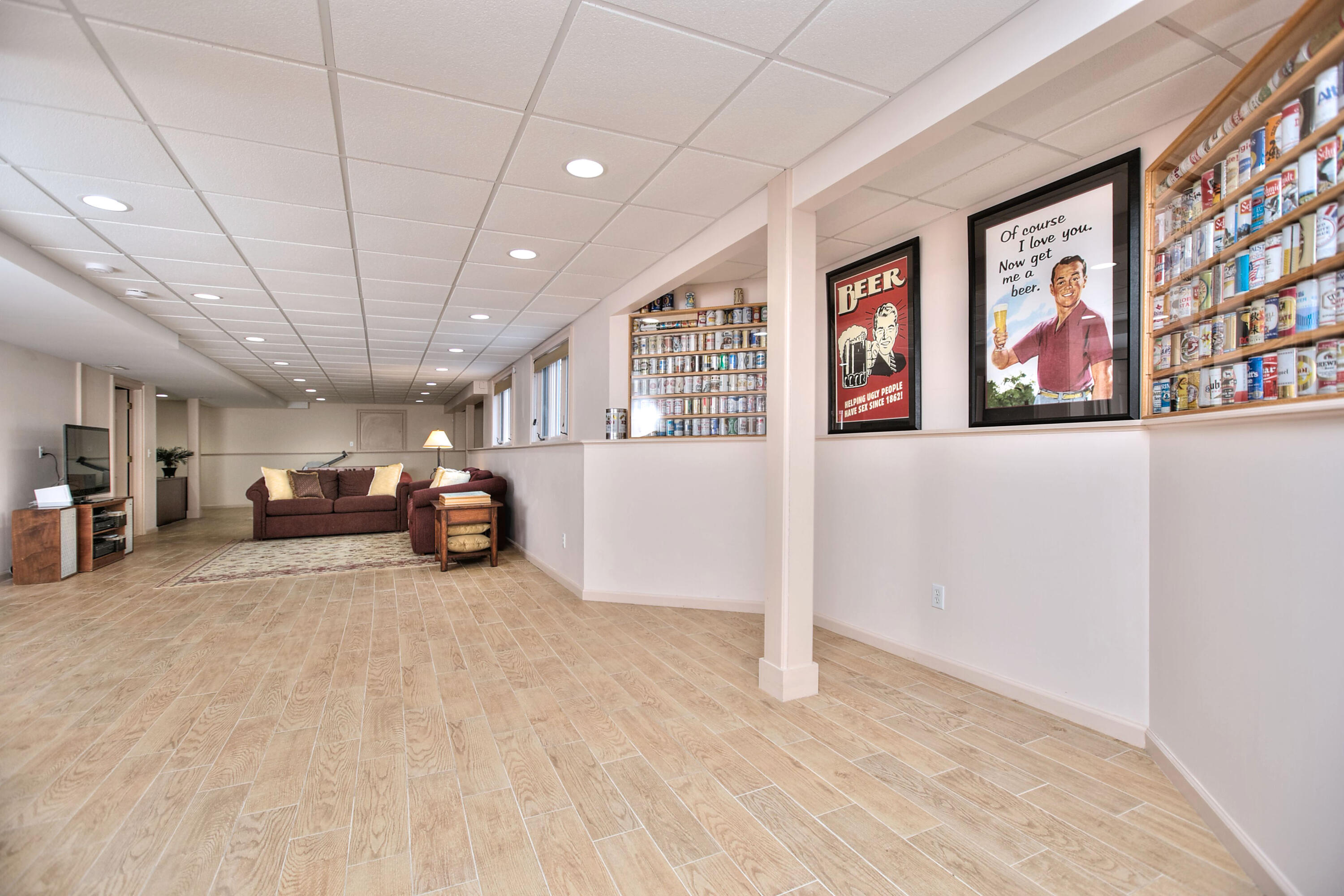 191 Smith Ridge Road New Canaan, CT 06840 - Photo 31 of 42 a view of a livingroom with furniture flat screen tv