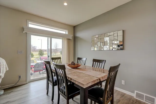 $524,900 | 6605 Warner Farm Drive, DeForest, WI 53532