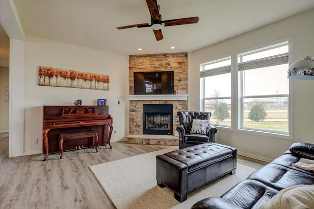 $524,900 | 6605 Warner Farm Drive, DeForest, WI 53532