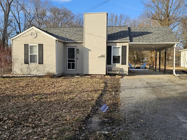$124,500 | 820 Airport Road, Mount Vernon, IL 62864