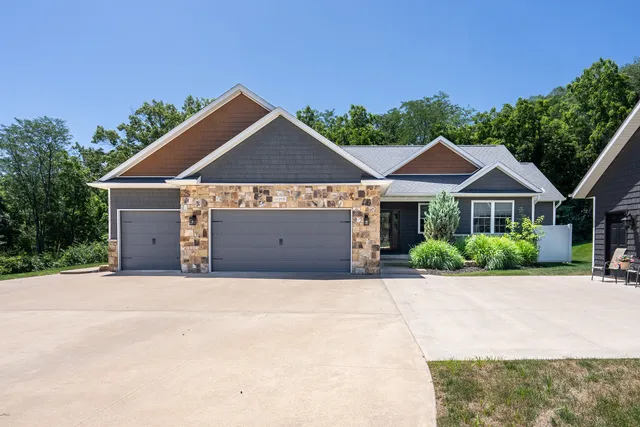 $649,000 | 18200 247th Avenue, Bettendorf, IA 52722