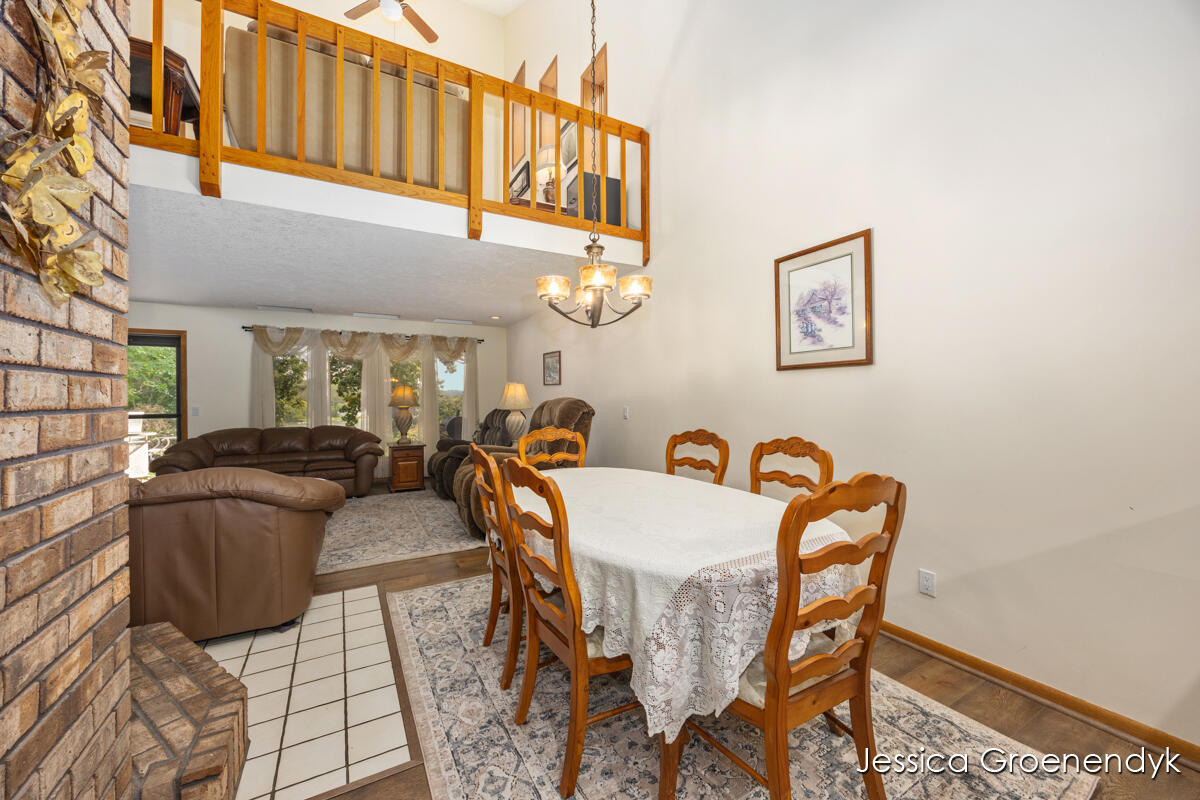 190 North Patterson Road Wayland, MI 49348 - Photo 14 of 54 190 Interior- LL-5 DR