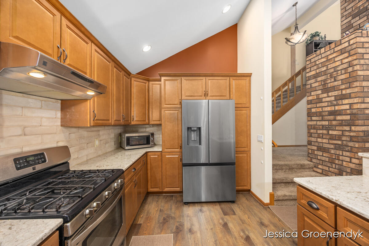 190 North Patterson Road Wayland, MI 49348 - Photo 19 of 54 190 Interior- LL 10- Kitchen