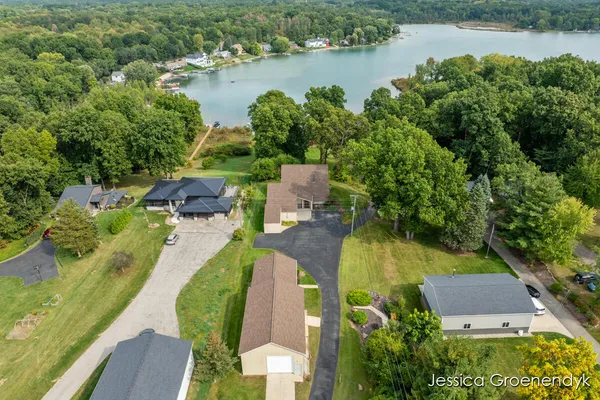 $759,000 | 190 North Patterson Road, Wayland, MI 49348