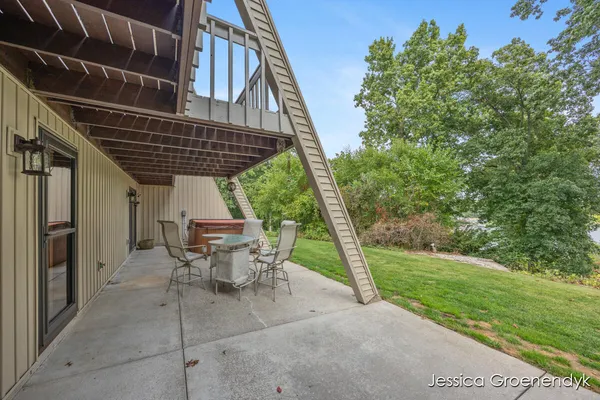 $759,000 | 190 North Patterson Road, Wayland, MI 49348
