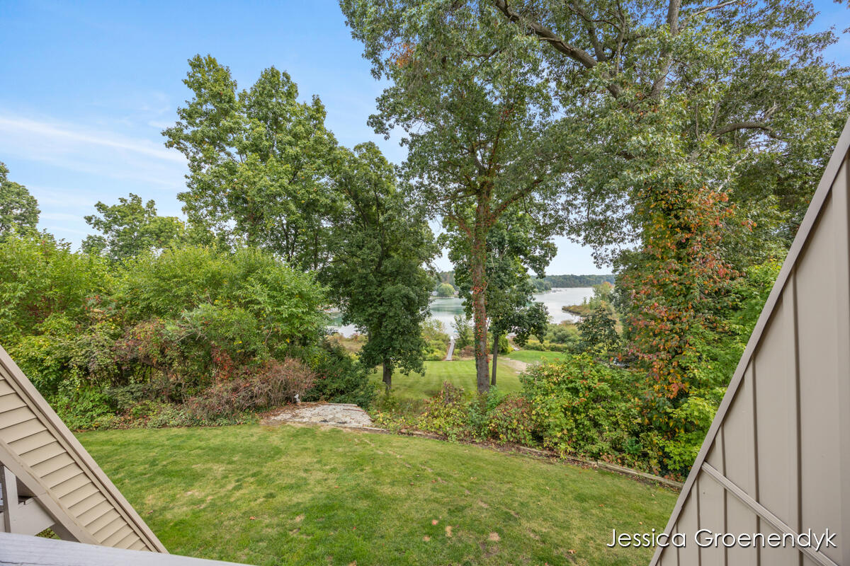 190 North Patterson Road Wayland, MI 49348 - Photo 4 of 54 IMG_1035