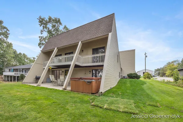 $759,000 | 190 North Patterson Road, Wayland, MI 49348