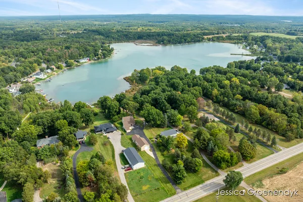 $759,000 | 190 North Patterson Road, Wayland, MI 49348