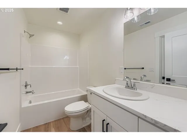 $399,000 | 7758 Southwest Bonita Road, Tigard, OR 97224