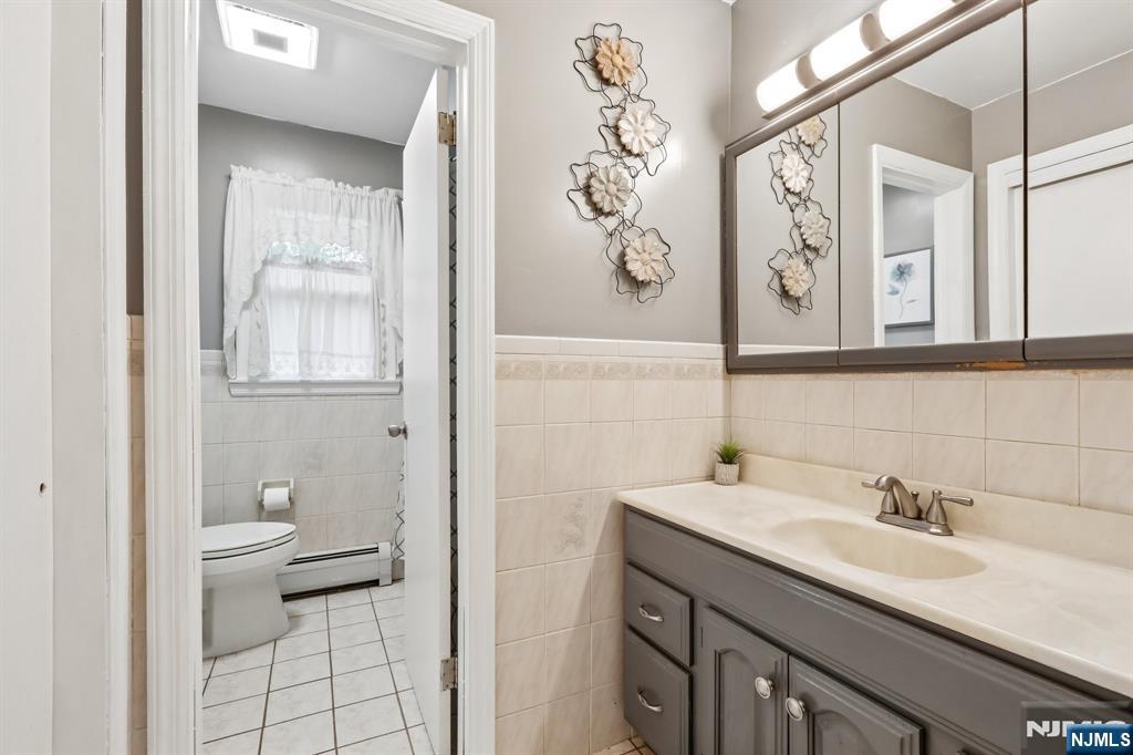 123 Midwood Road Paramus, NJ 07652 - Photo 22 of 46