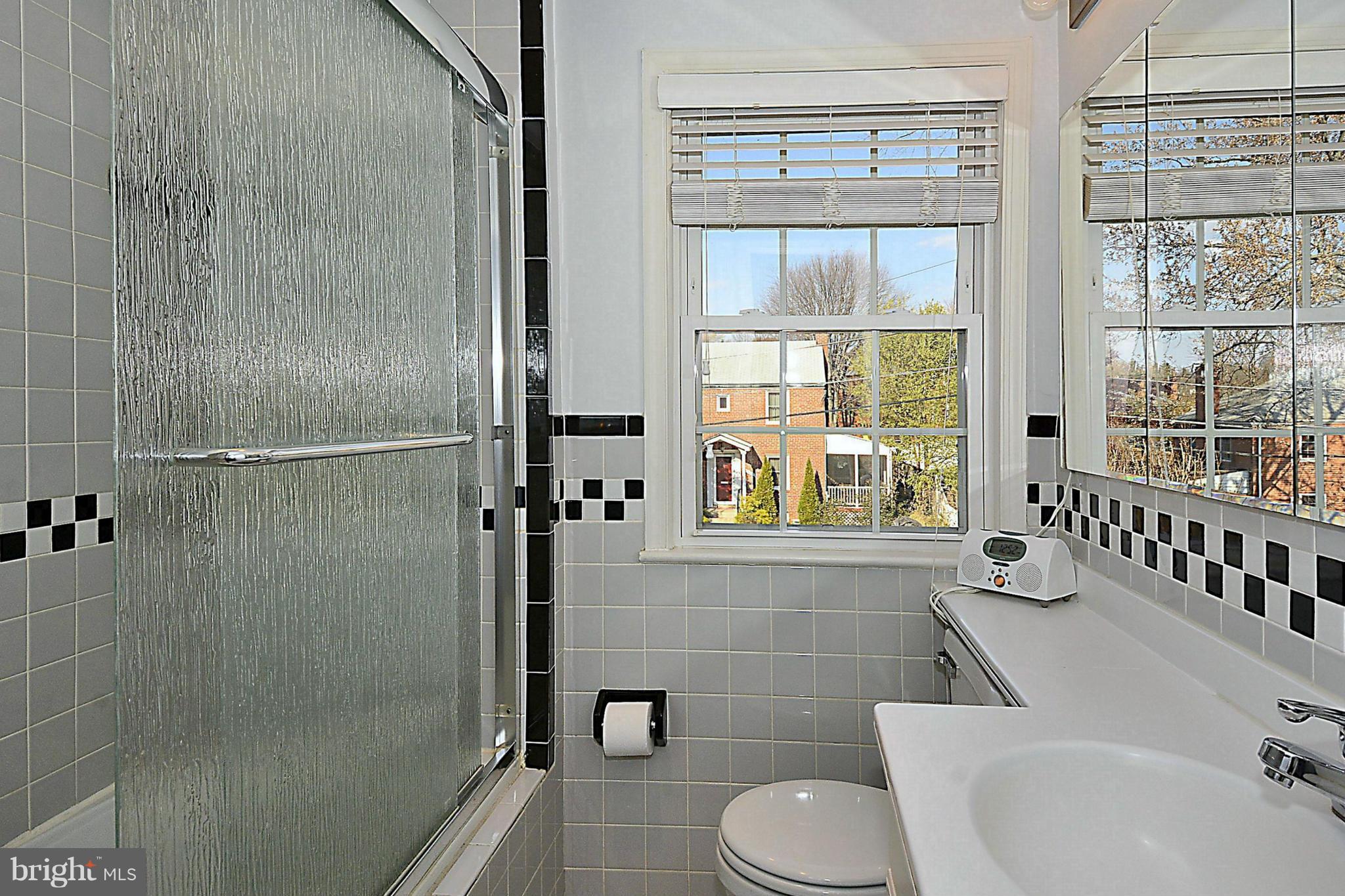 2302 Churchill Road Silver Spring, MD 20902 - Photo 15 of 30 Bath