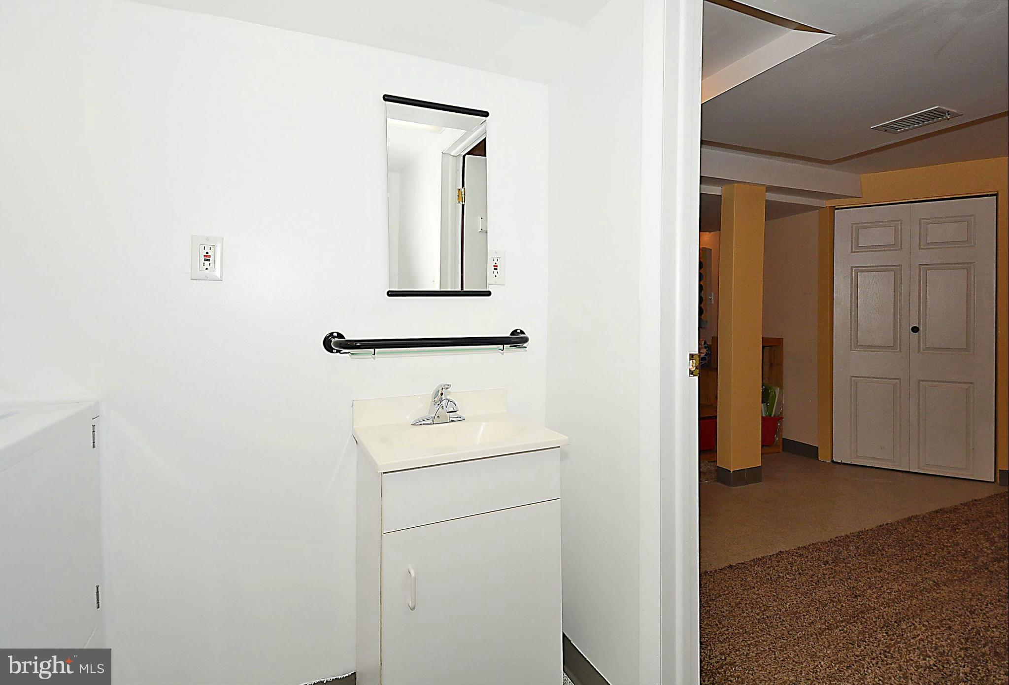 2302 Churchill Road Silver Spring, MD 20902 - Photo 19 of 30 Bath