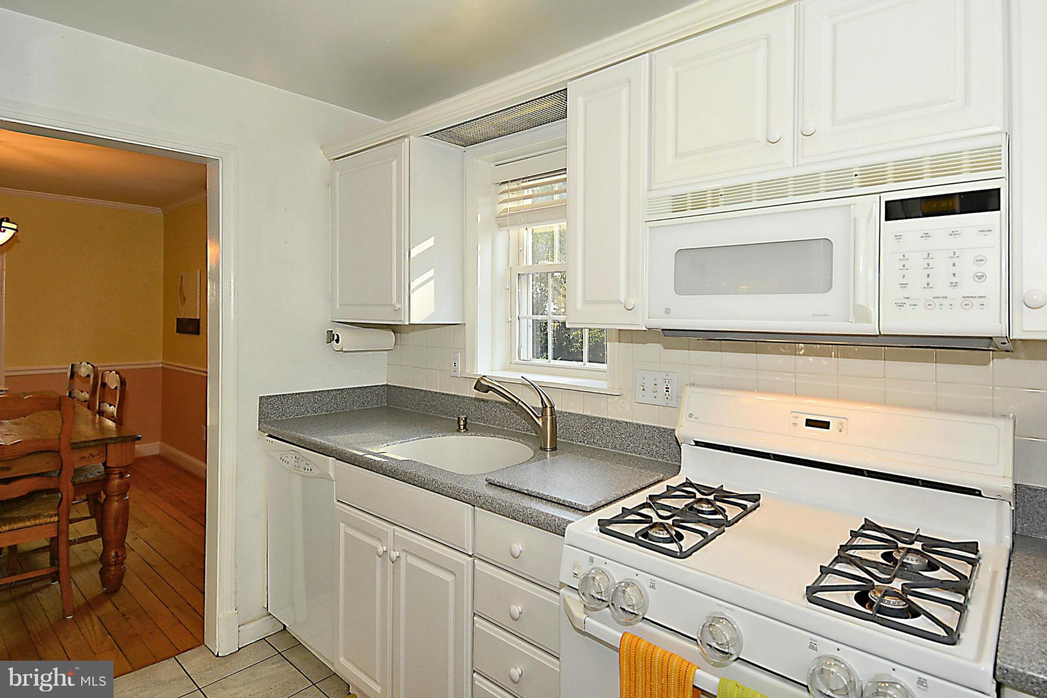 2302 Churchill Road Silver Spring, MD 20902 - Photo 4 of 30 Kitchen