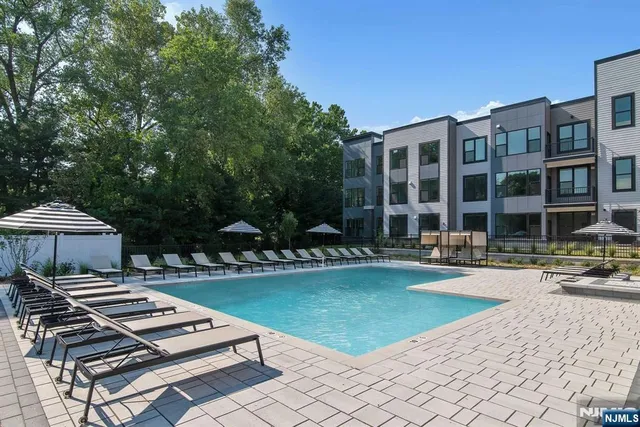 $3,400 | 18 Park Avenue, Unit 1317, Old Tappan, NJ 07675