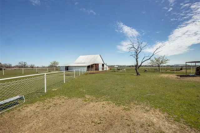 $10,000,000 | 12255 Strittmatter Road, Pilot Point, TX 76258