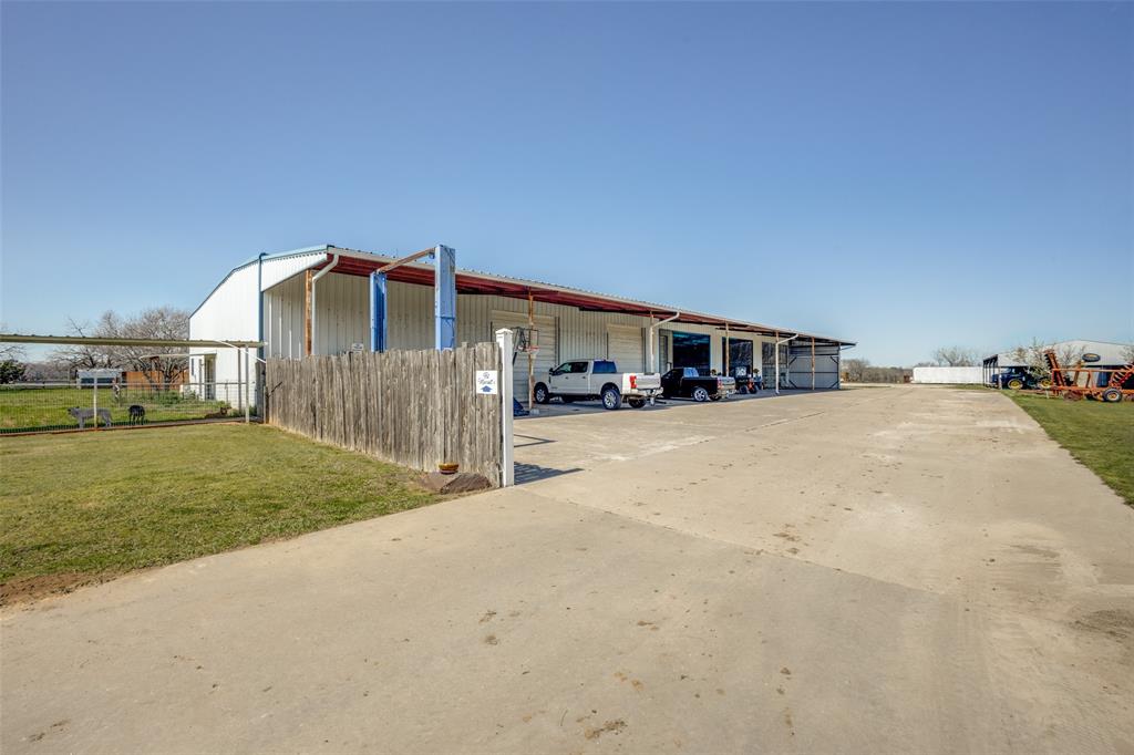 12255 Strittmatter Road Pilot Point, TX 76258 - Photo 10 of 13