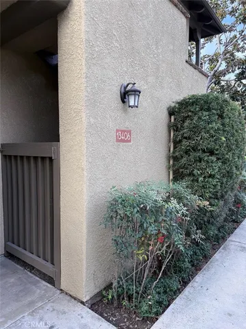 $3,800 | 13406 Verona, Tustin, CA 92782
