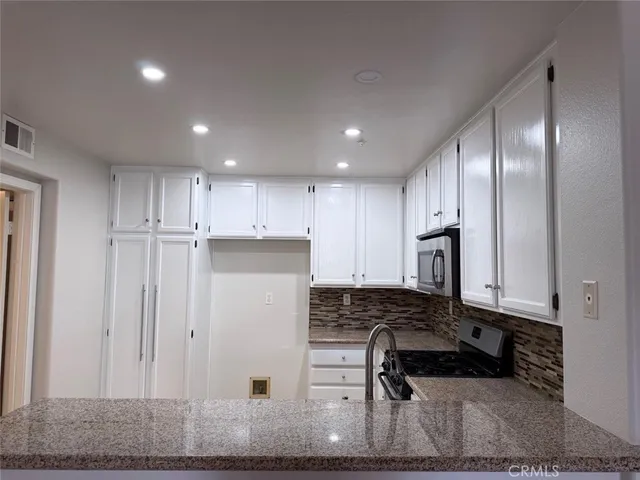 $3,800 | 13406 Verona, Tustin, CA 92782