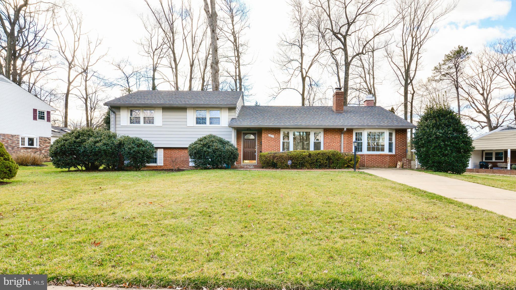 7611 Dunston Street Springfield, VA 22151 - Photo 1 of 30 Exterior (Front)