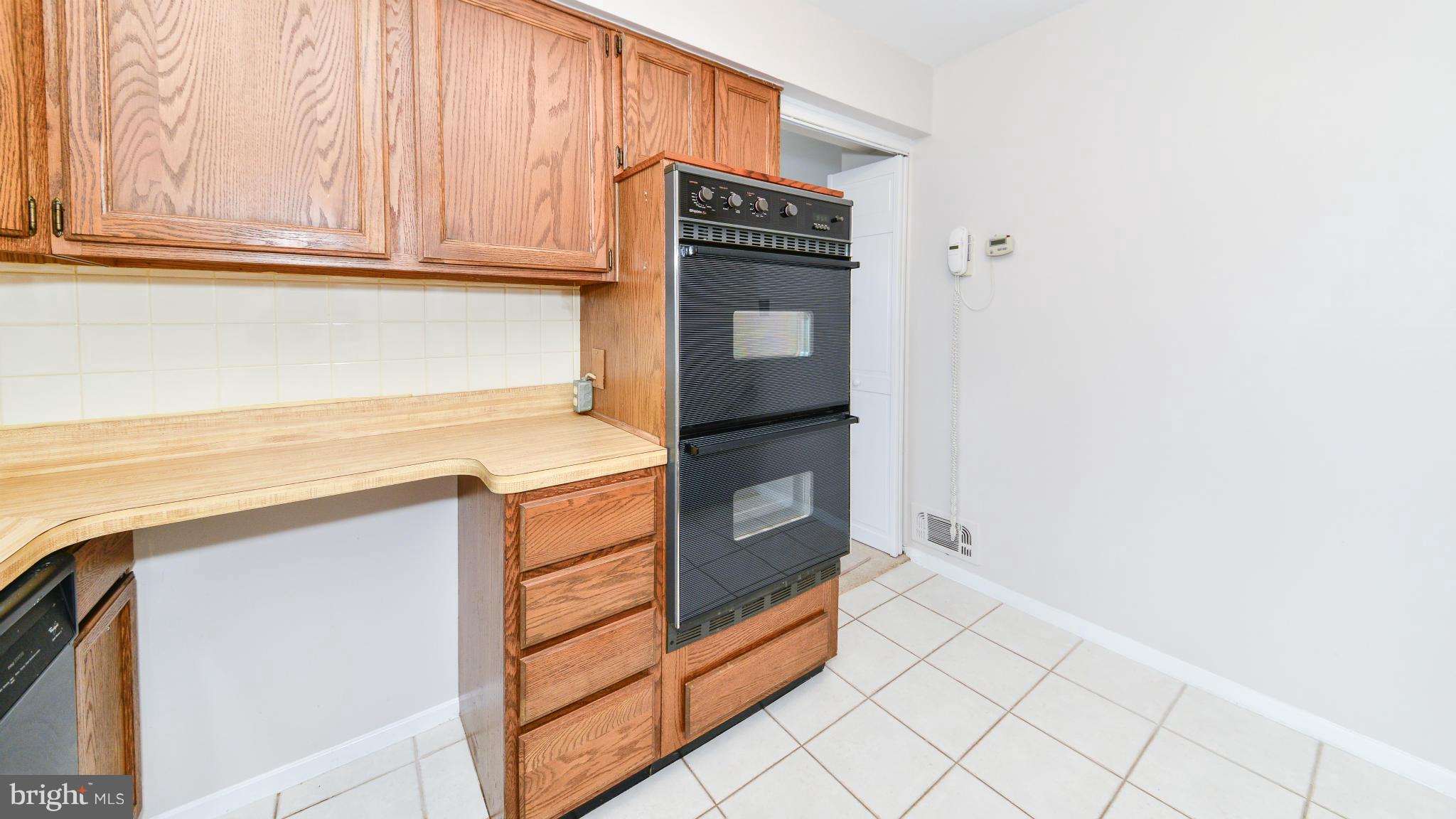 7611 Dunston Street Springfield, VA 22151 - Photo 11 of 30 Kitchen