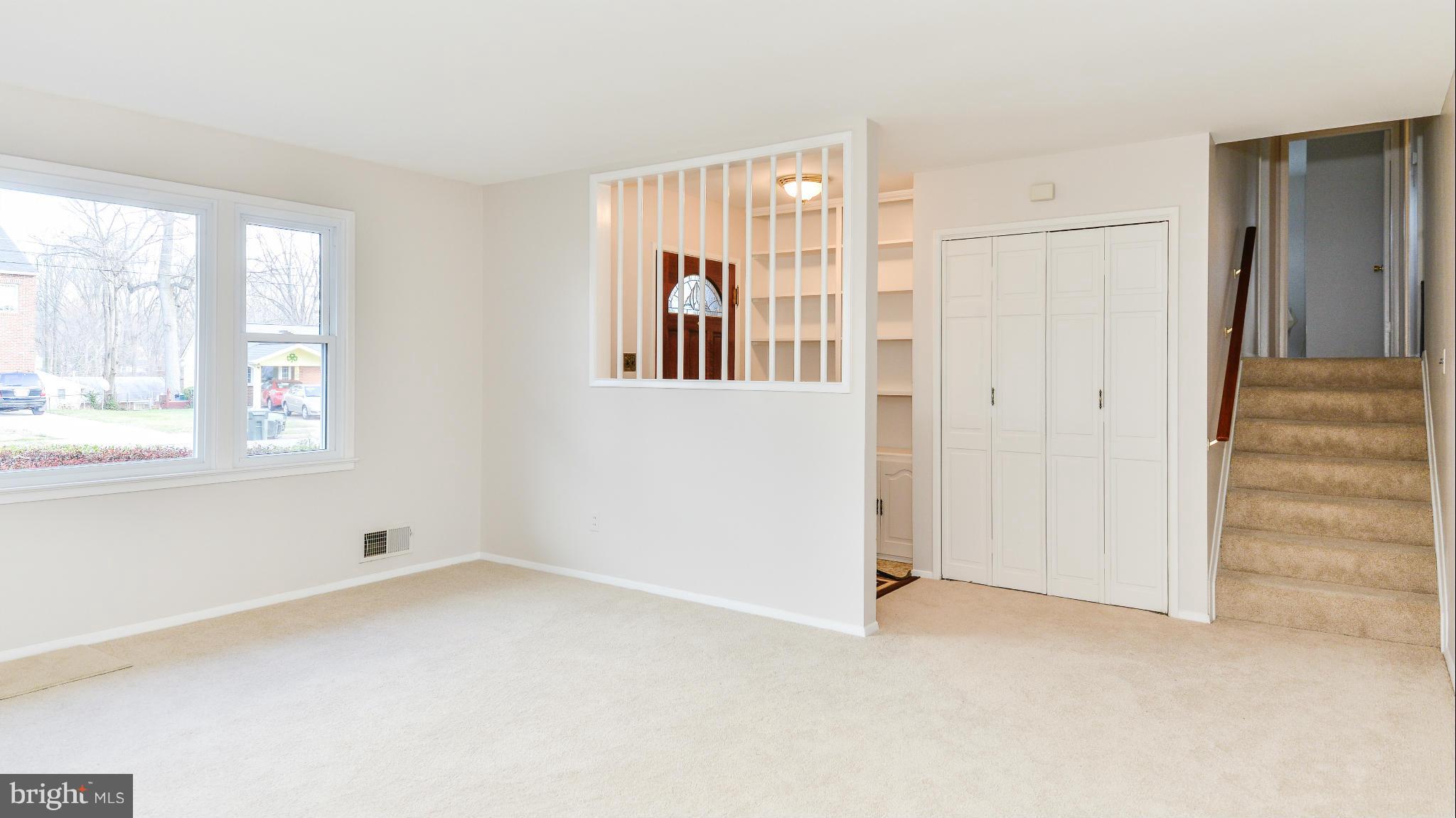 7611 Dunston Street Springfield, VA 22151 - Photo 4 of 30 Living Room