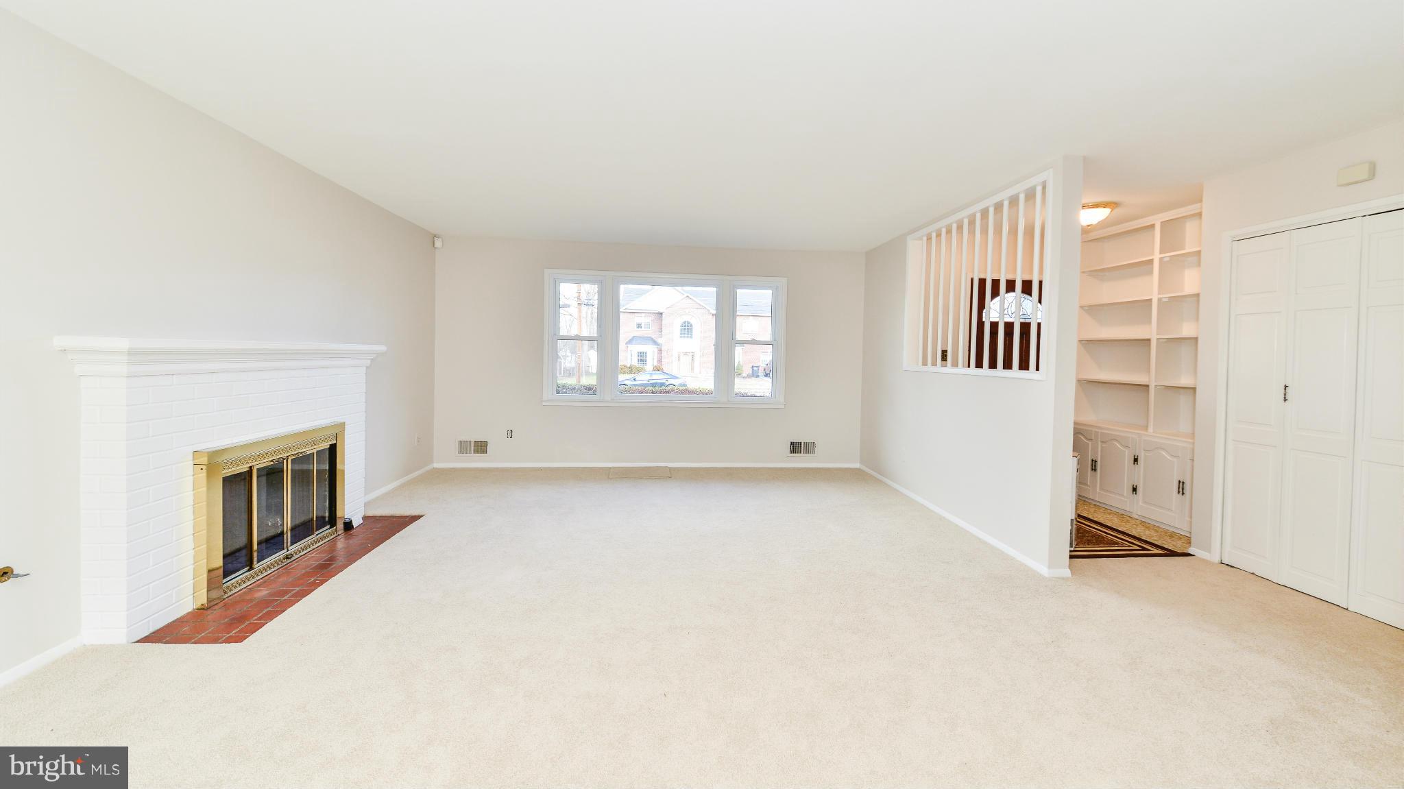 7611 Dunston Street Springfield, VA 22151 - Photo 5 of 30 Living Room