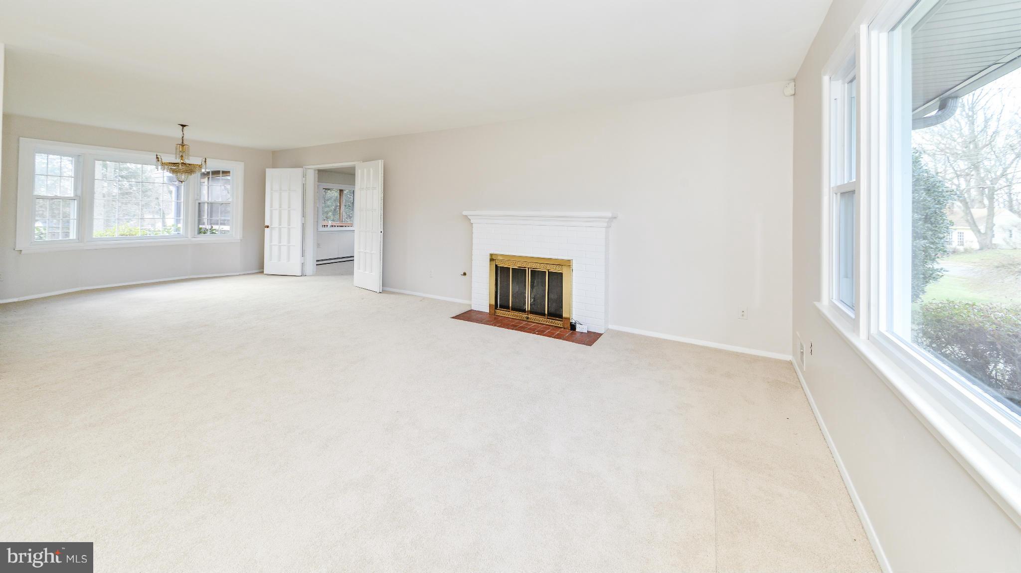 7611 Dunston Street Springfield, VA 22151 - Photo 6 of 30 Living Room
