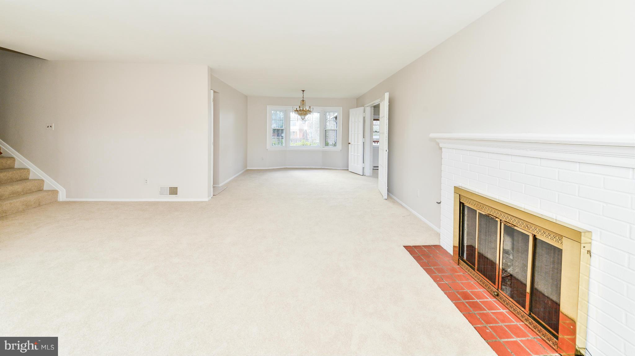 7611 Dunston Street Springfield, VA 22151 - Photo 7 of 30 Living Room
