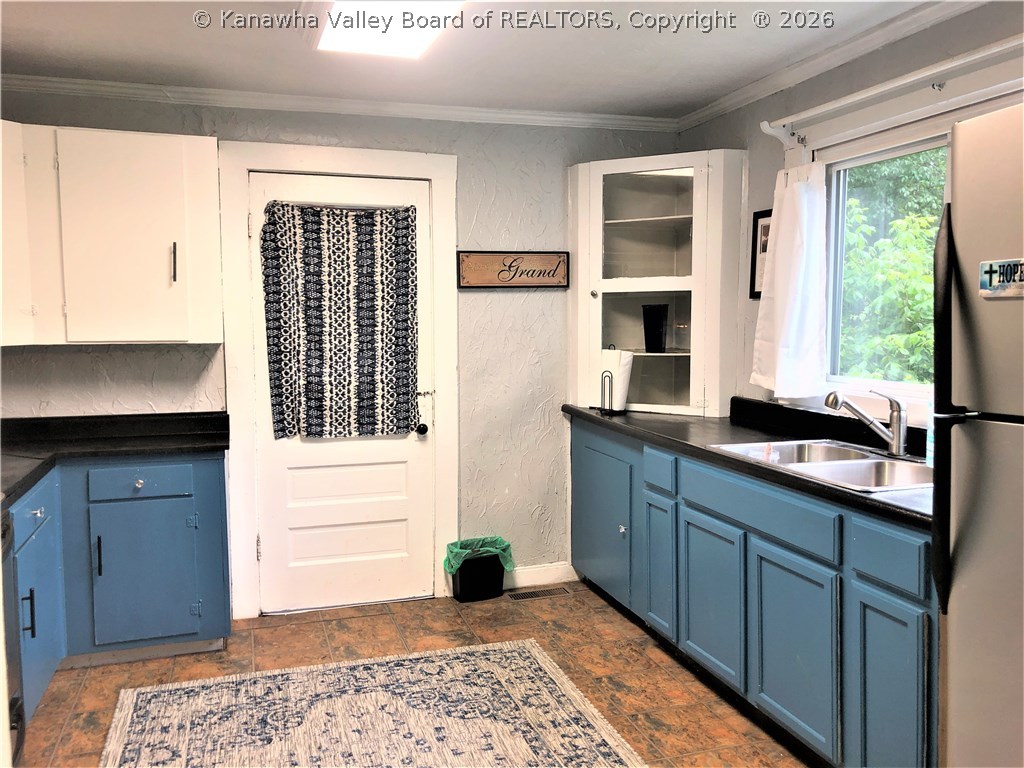 5280 Elk River Road North Elkview, WV 25071 - Photo 3 of 15 Gallery Image 3