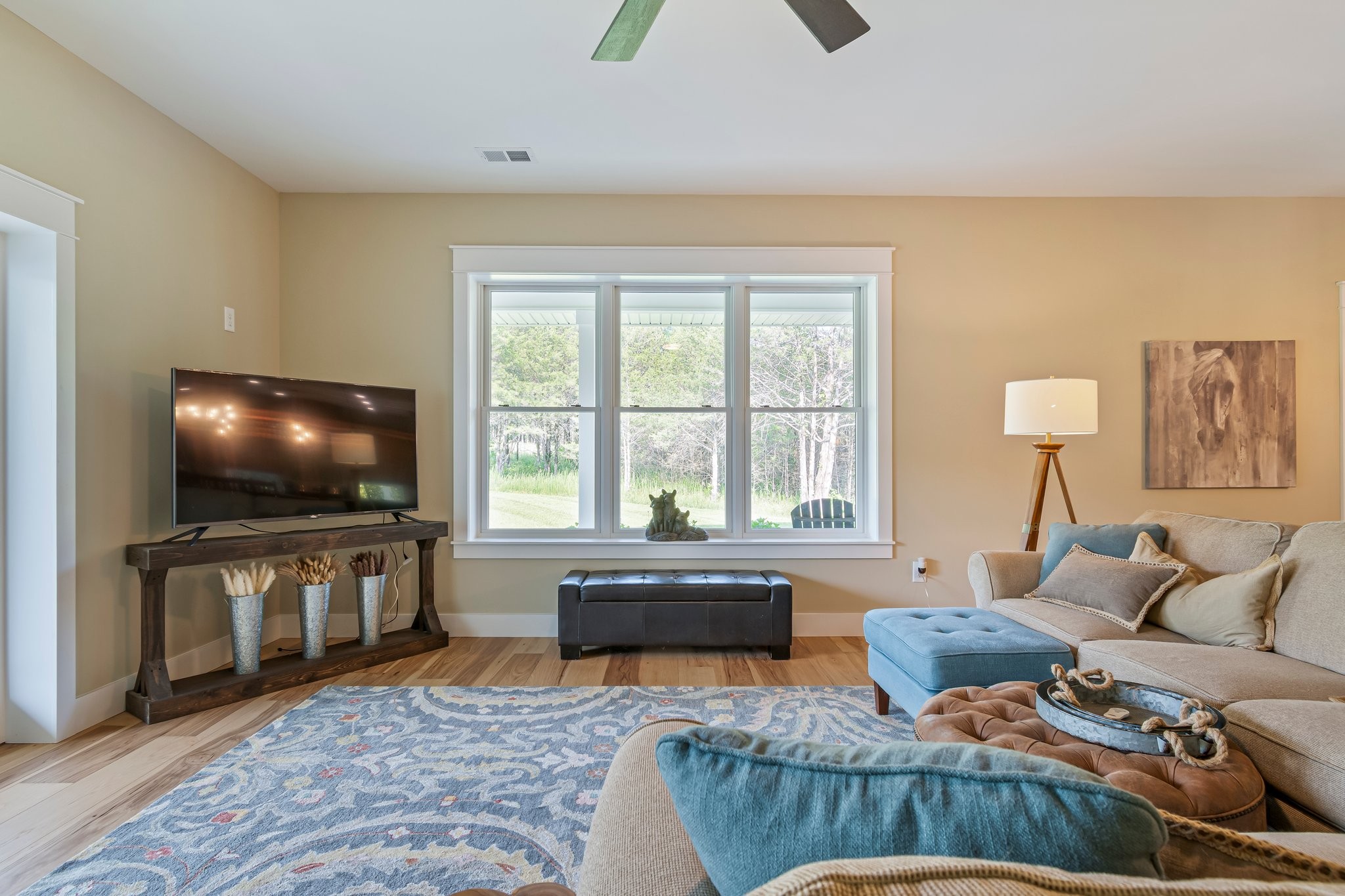 2825 Oregon Road Milton, TN 37118 - Photo 24 of 71 a living room with furniture and a flat screen tv